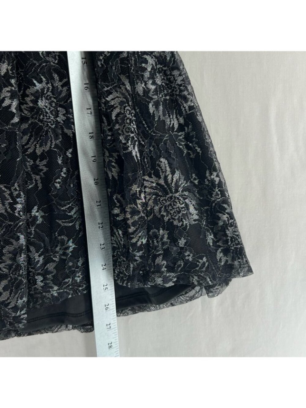 Forever 21 Metallic Floral Lace Strapless Dress Size S Lined Skater Black Silver - Picture 5 of 13